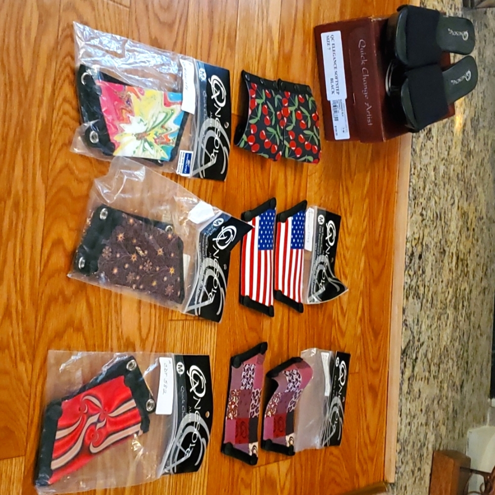 ONESOLE BLACK WEDGE SANDALS & 7 PAIRS OF TRAVEL TOPS